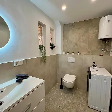 Modernes 1 Fuer Monteure & Handwerker 무테르슈타트